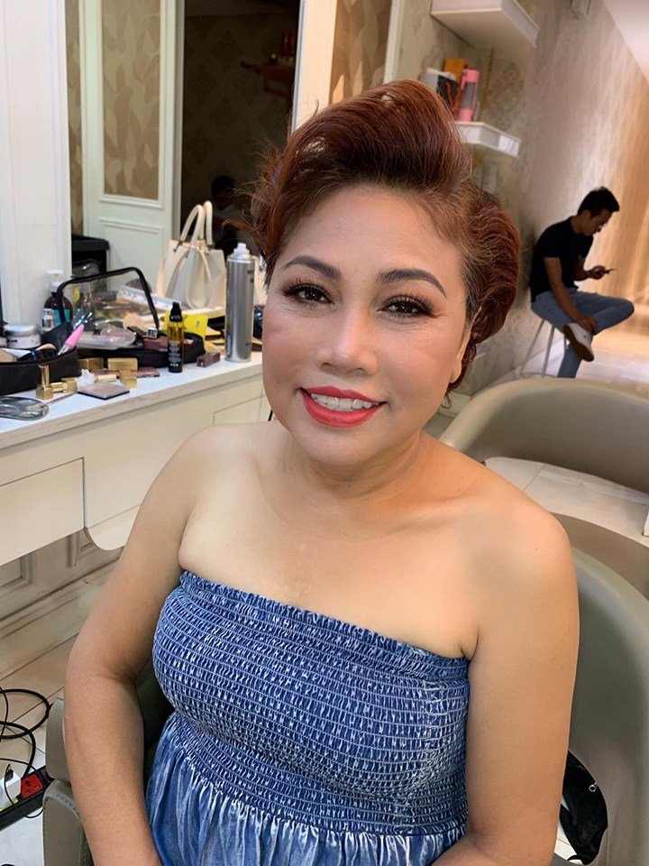 Siu Black hậu giảm cân: Diện áo cúp ngực gợi cảm ở hậu trường nhưng vẫn lộ rõ dấu hiệu tuổi tác-1