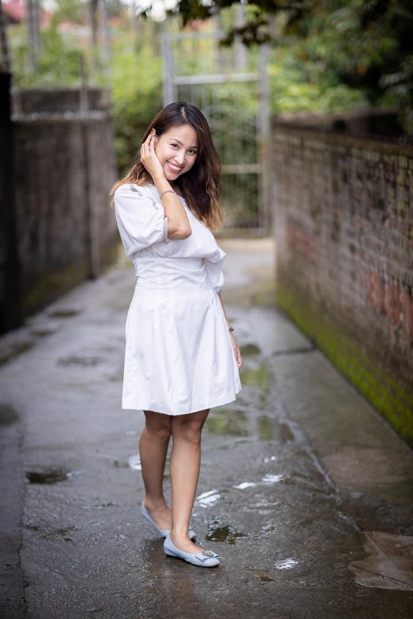 Vân Hugo như trẻ lại khi lạc vào khung cảnh hương đồng gió nội-4