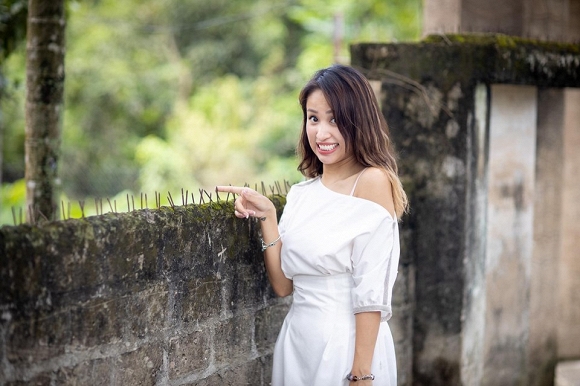 Vân Hugo như trẻ lại khi lạc vào khung cảnh hương đồng gió nội-6