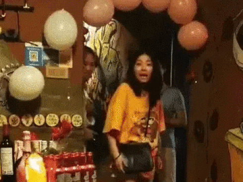 Bố của bạn trai về nhà giữa đêm, cô gái trẻ gặp chuyện kinh hoàng-2