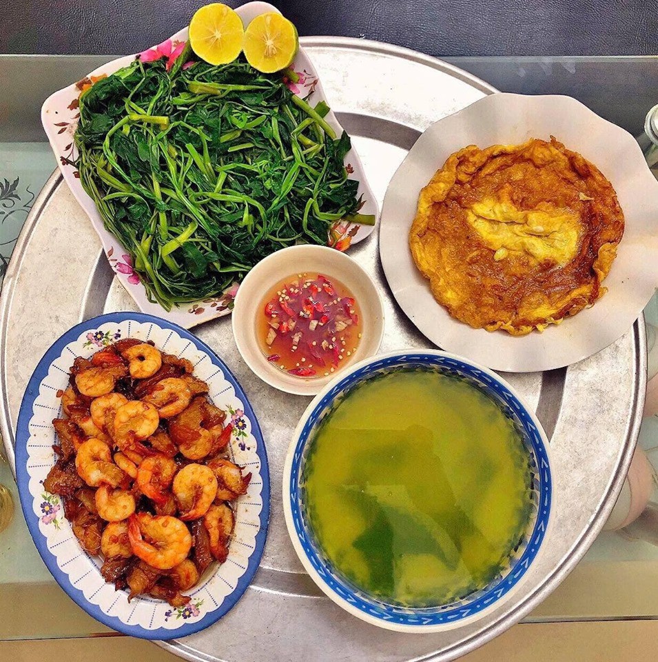 Khoe mình tu mấy kiếp mới gặp được mẹ chồng tốt, nấu cơm ngon trong kỳ ở cữ, nàng dâu trẻ chẳng ngờ chị em chỉ ra điều sai sai này-3