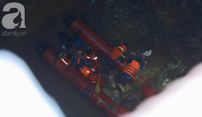 Đã tìm thấy thi thể nạn nhân trong vụ container tông một loạt xe máy từ cầu Thanh Trì rơi xuống sông Hồng-10