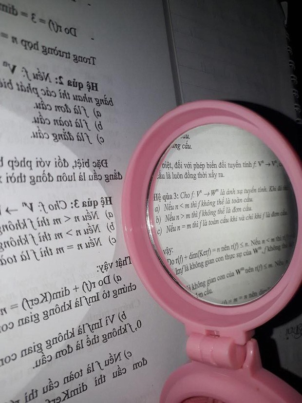 Sợ học sinh nản chí với bài khó, cô giáo chỉ thay đổi một vài từ trong bài tập về nhà khiến học sinh không làm cũng không được-3