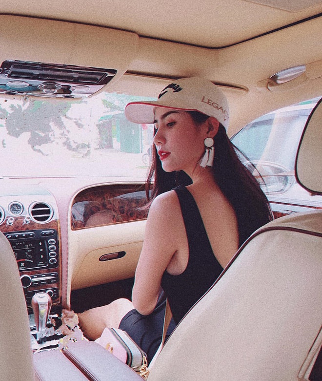 Hoàng Hạnh mặc gợi cảm, vướng nhiều tranh cãi trước khi thi Miss Earth-7