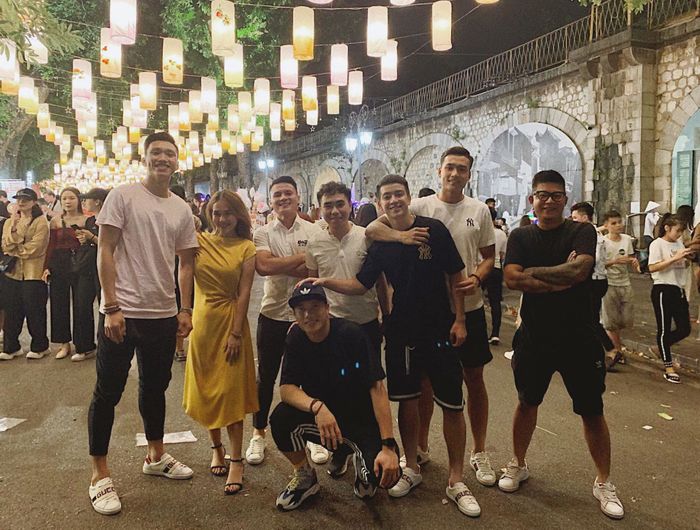 Cư dân mạng soi ra Nhật Lê và Quang Hải check-in cùng một địa điểm vào ngày Trung thu-6