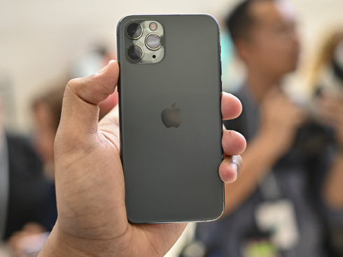Vì sao iPhone 11 Pro và 11 Pro Max không còn thiết kế mỏng nhẹ?-2