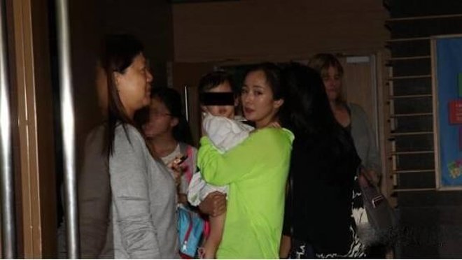 Chỉ thở thôi cũng bị chửi, 3 mỹ nhân này trả mãi không hết nghiệp vì danh bạn đểu-12