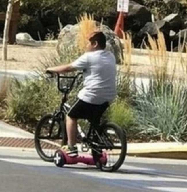 10 tình huống hài hước khi nuôi dạy con khiến cha mẹ cười đau bụng-1