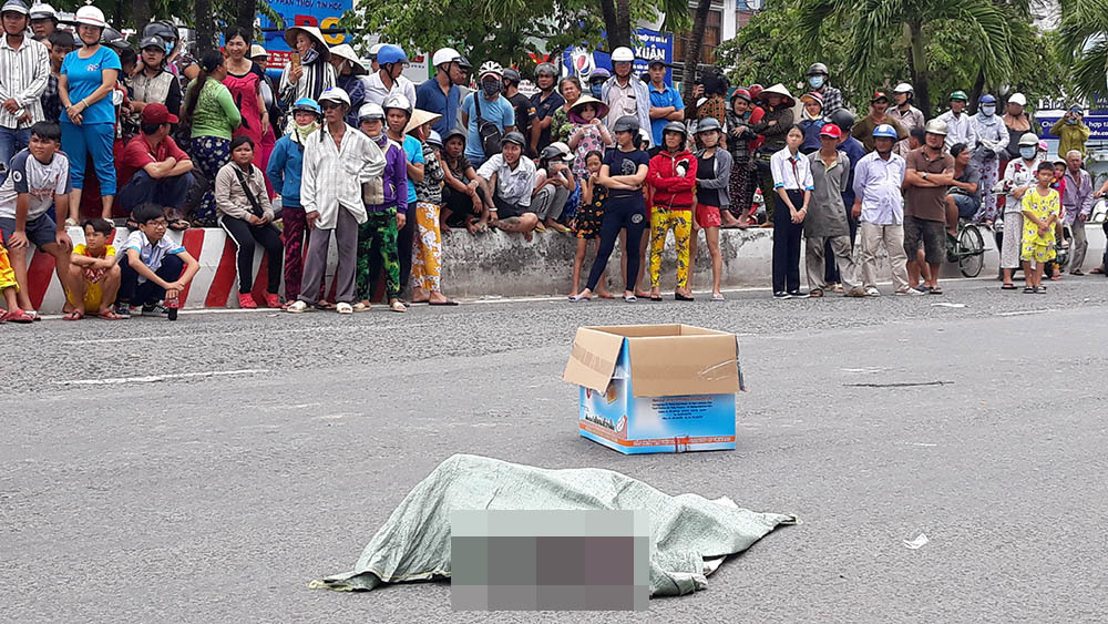 Danh tính người phụ nữ làm rơi túi chứa xác thai nhi xuống đường ở Kiên Giang-1