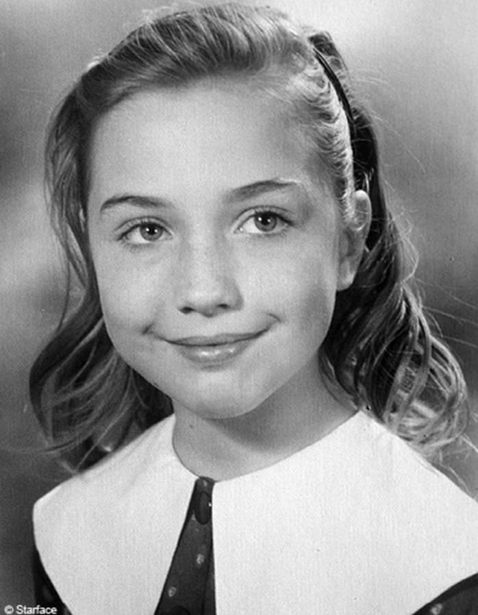 Tuổi trẻ của Hillary Clinton: Đi moi ruột cá, cố gia nhập Hải quân Mỹ-2