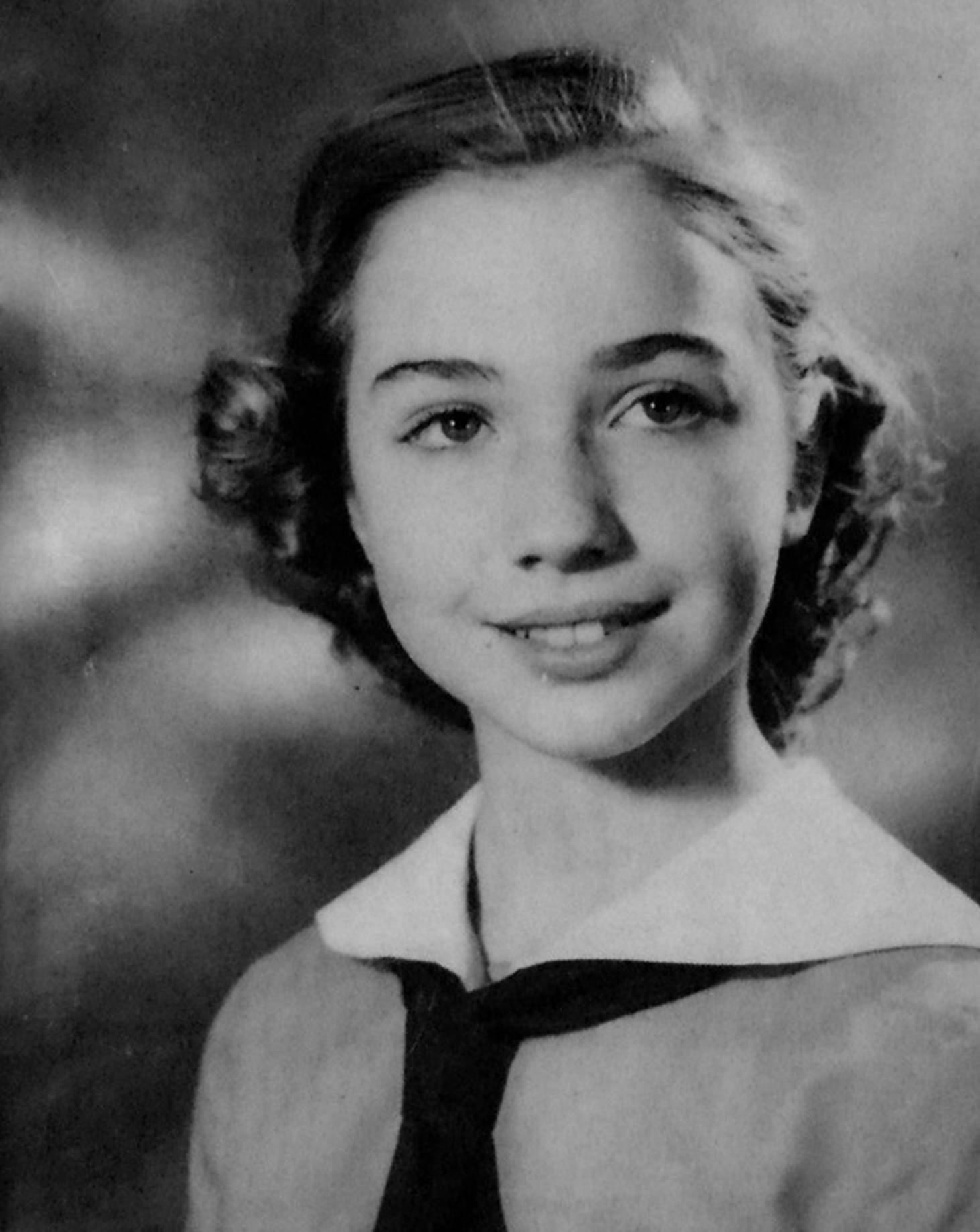 Tuổi trẻ của Hillary Clinton: Đi moi ruột cá, cố gia nhập Hải quân Mỹ-3