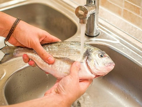 Rã đông thịt, chỉ cần thêm 2 nguyên liệu này 5 phút là thịt mềm, tươi ngon như mới mua-5