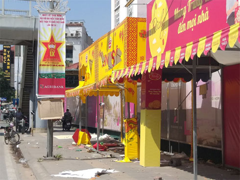 Sài Gòn: Mua bánh Trung thu cuối mùa với ưu đãi mua 1 tặng 3, mua 1 thành 4, liệu khách hàng lời hay rơi vào bẫy?-9