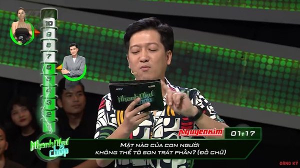 Nhanh như chớp: Cư dân mạng chỉ trích Trường Giang vì nghi ngờ cố tình đọc sai câu hỏi, tỏ vẻ khó chịu với người chơi-1