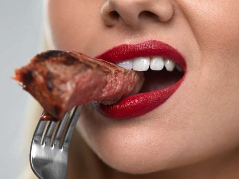 9 thói quen xấu nguy hại hơn cả hút thuốc lá nhưng hầu như ai cũng mắc và khó bỏ khiến sức khỏe bị ảnh hưởng nghiêm trọng