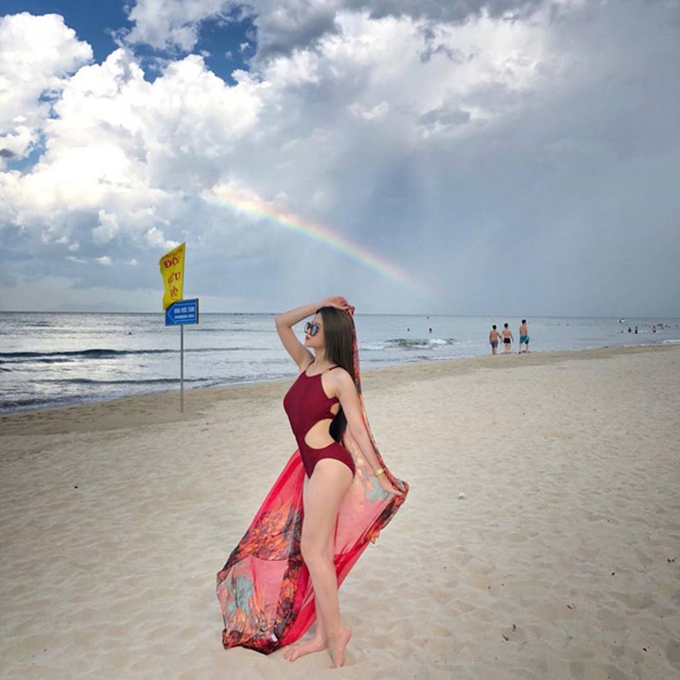 Linh Ka tuổi 17, nhan sắc thăng hạng body nảy nở đến ngỡ ngàng-16