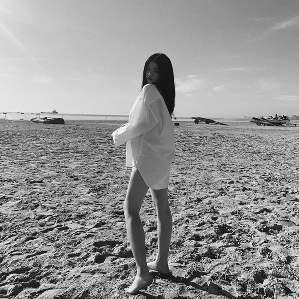 Linh Ka tuổi 17, nhan sắc thăng hạng body nảy nở đến ngỡ ngàng-20