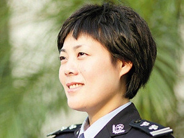 Nữ giám đốc sủng ái trai trẻ, cưỡng ép cấp dưới hối lộ tình dục rồi cho thăng chức-1