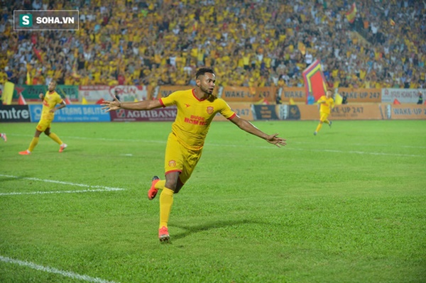 Sau thảm họa pháo sáng, Nam Định mang niềm vui đến cho Hà Nội FC theo cách đặc biệt-2