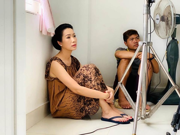 Ảnh bình dị ở hậu trường của Hoài Linh, Trường Giang và nhiều nghệ sĩ-6