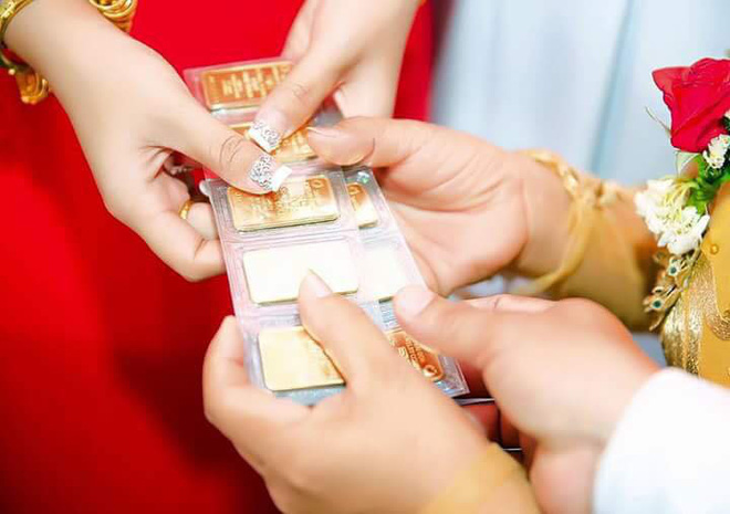 Cô dâu đeo vàng nặng trĩu ngày cưới khiến dân mạng trầm trồ, hoa mắt vì đếm hộ-4