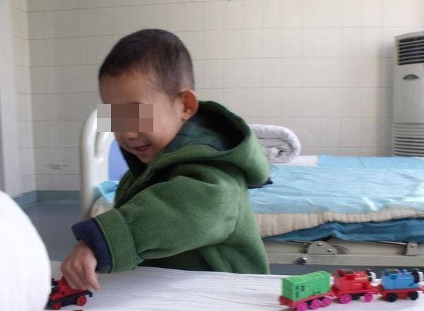 Cậu bé 9 tuổi bị ung thư ruột, bác sĩ cảnh báo 2 loại thực phẩm cả người lớn và trẻ nhỏ đều không nên ăn-2