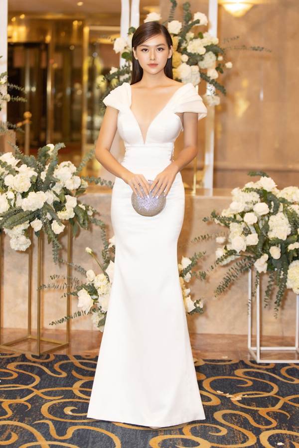 Top 3 Miss World Việt Nam tiếp tục ‘đốt mắt’ fan với đường cong nuột nà-6