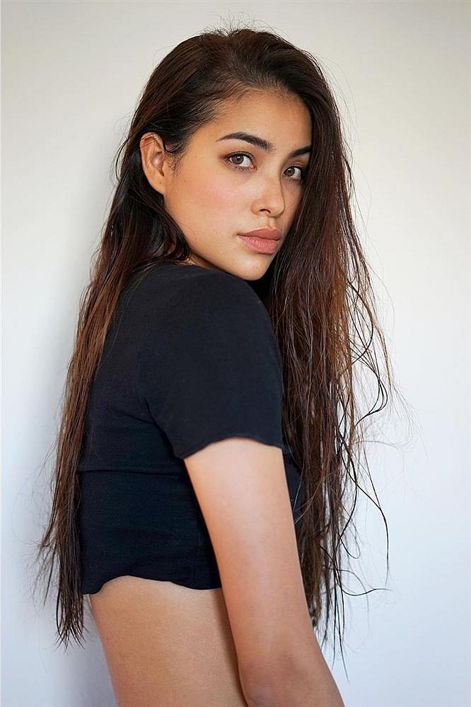 Vì sao hoa hậu Phạm Hương không tự nói một lần cho rõ tin đồn sinh con trên đất Mỹ?-1