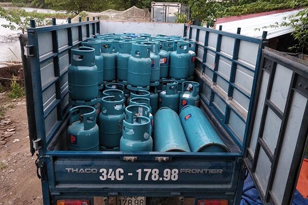 Bóc trần các thủ đoạn gian lận trong kinh doanh gas-1