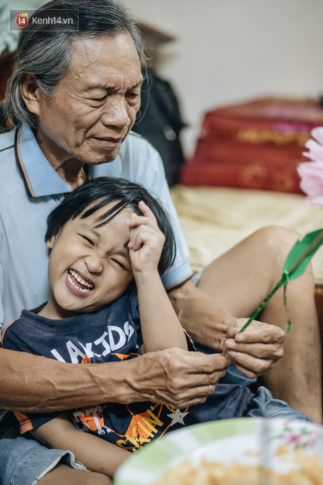 Chuyện nữ bác sĩ 53 tuổi sinh đôi 2 bé gái ở Hà Nội: Tôi có được con là tốt lắm rồi, không có chúng đời tôi còn khổ hơn nữa-4