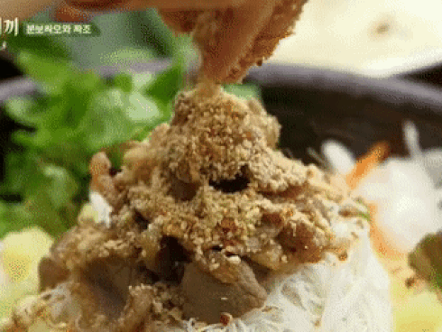 Quán bún bò, vả trộn đặc trưng ở đất Huế nhất định phải thử-3