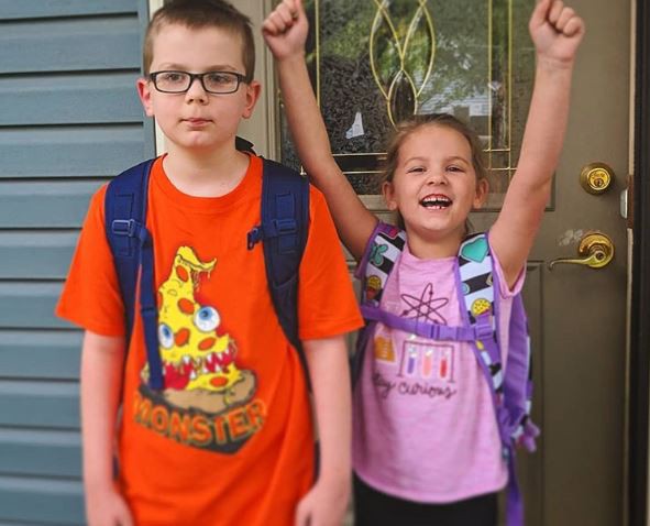 Những hình ảnh khó đỡ của con khi đi học chỉ có phụ huynh mới thấu hiểu: Mẹ mang mùa hè về đây đi-3