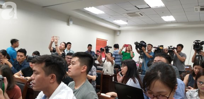 NÓNG: Bệnh viện Nhi Trung ương nói về sức khỏe bé trai 3 tuổi bị bỏ quên trên xe, phía gia đình không đồng ý tiếp xúc-6