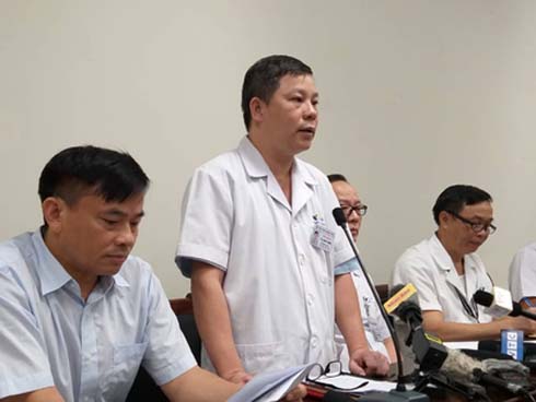 Bé 3 tuổi bị bỏ quên trên ô tô ở Bắc Ninh thoát chết nhờ cửa hé 10cm-3