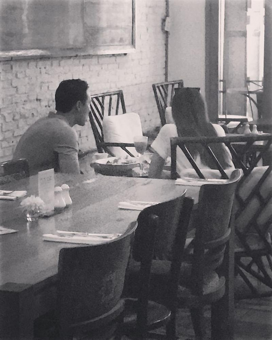 Kim Lý quá ngọt ngào khi biến sân bay thành ‘thiên đường tình yêu’ với Hồ Ngọc Hà-9