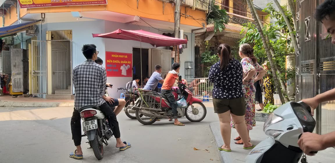 Vụ 2 nữ sinh bị đâm liên tiếp đến tử vong: Nghi phạm còn truy đuổi 3 cô gái khác trước khi nhảy lầu 5 tự tử-1