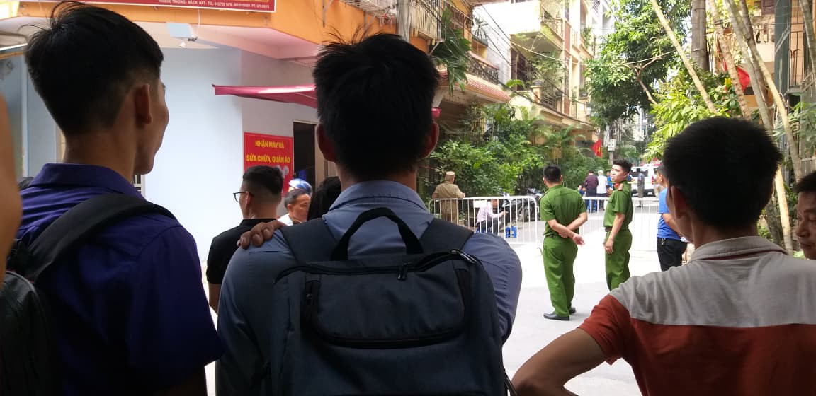 Vụ 2 nữ sinh bị đâm liên tiếp đến tử vong: Nghi phạm còn truy đuổi 3 cô gái khác trước khi nhảy lầu 5 tự tử-3