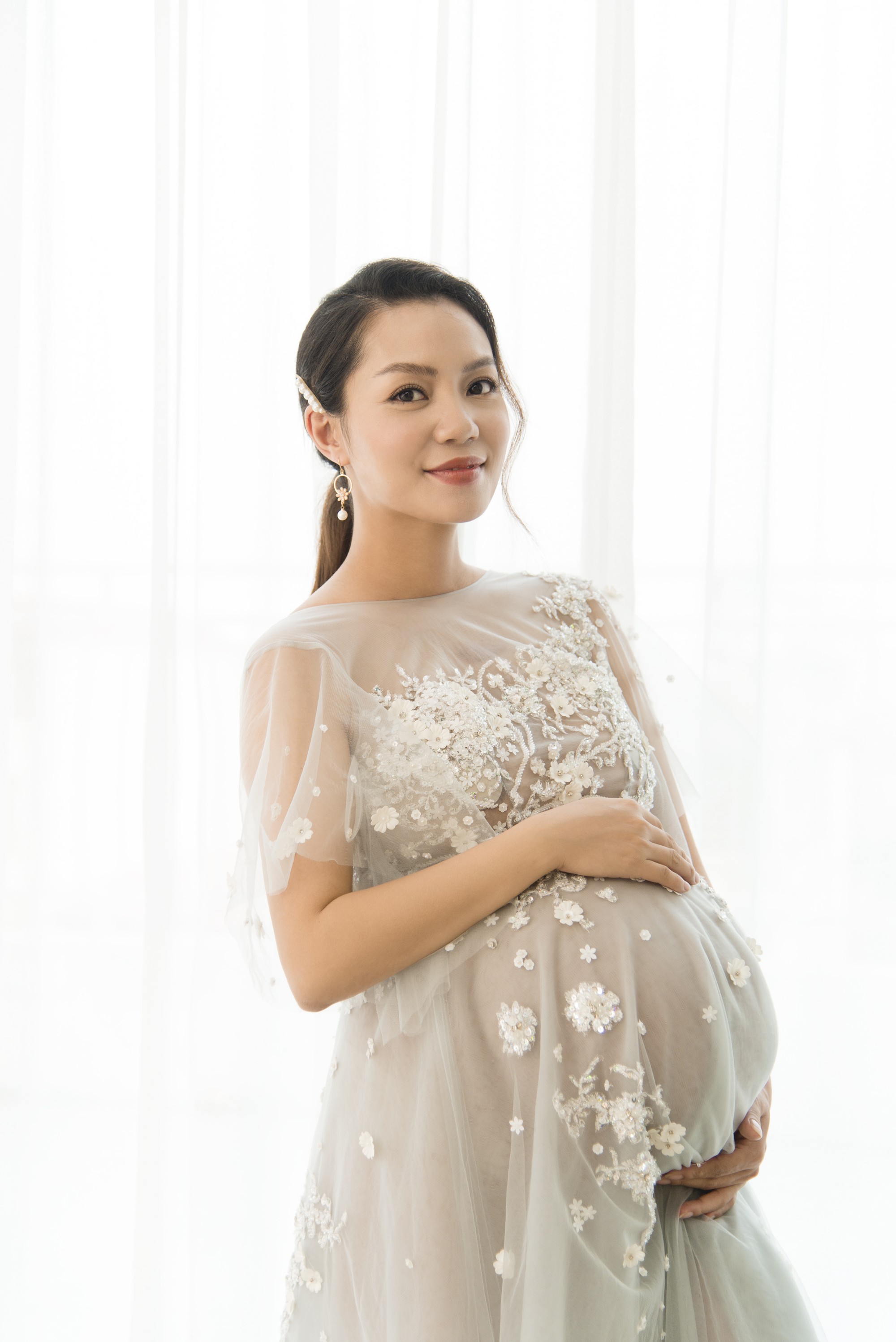 Ca sĩ Ngọc Anh chính thức sinh con sau 12 năm đổ vỡ hôn nhân-3