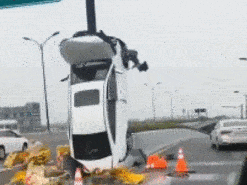 Đang đi chợ, người phụ nữ bất ngờ bị xe 3 bánh tông trọng thương, sau khi cảnh sát đến nơi mới bất ngờ với kẻ gây tai nạn-5