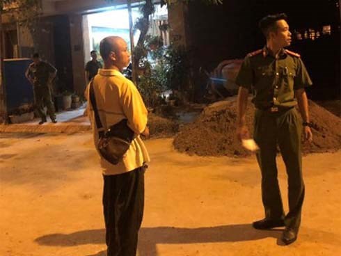 Hà Nội: Rúng động chồng dùng dao sát hại vợ trong lúc ăn cơm