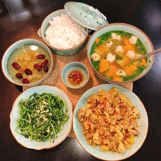 Từ nấu ăn cháy khét, 9X lột xác thành đầu bếp tại gia, nấu bữa nào ngon bữa đó-3