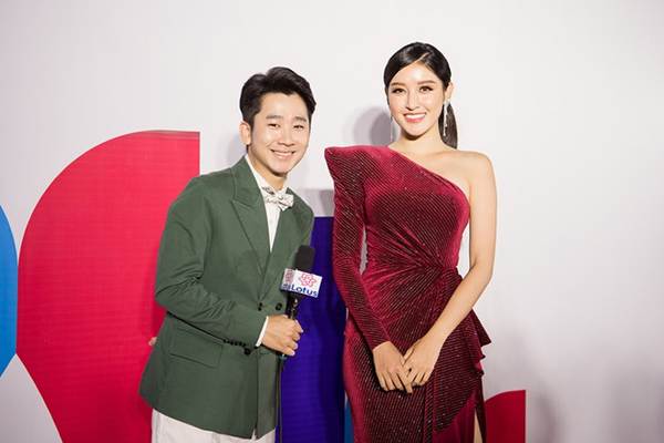 Hoa hậu Lương Thuỳ Linh diện váy xuyên thấu gợi cảm, tự tin đọ sắc các đàn chị-8