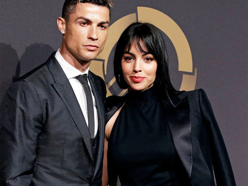 Ronaldo lập công giúp Juventus thắng 3-0-2