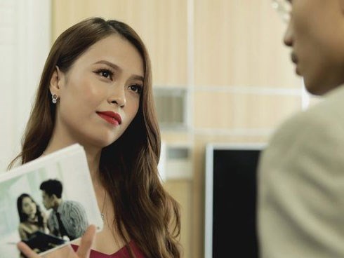 Biết bồ của chồng có thai, vợ phá lên cười và phán một câu lạnh người