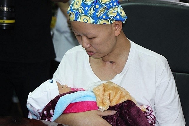 Bé Bình An và người mẹ ung thư ra sao sau 2 tháng xuất viện về quê?-2