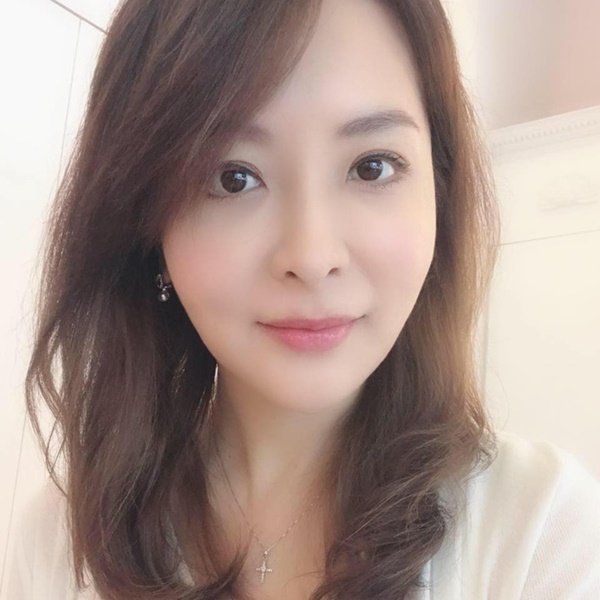 Phát hiện chồng ngoại tình với mẹ ruột, nữ diễn viên xinh đẹp đã phải sống ra sao?-1