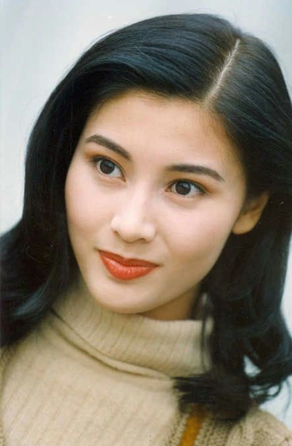 10 tường thành nhan sắc Hong Kong không thể lật đổ: Người khiến Lưu Đức Hoa si mê, Lê Tư và Vương Tổ Hiền thần thánh-16