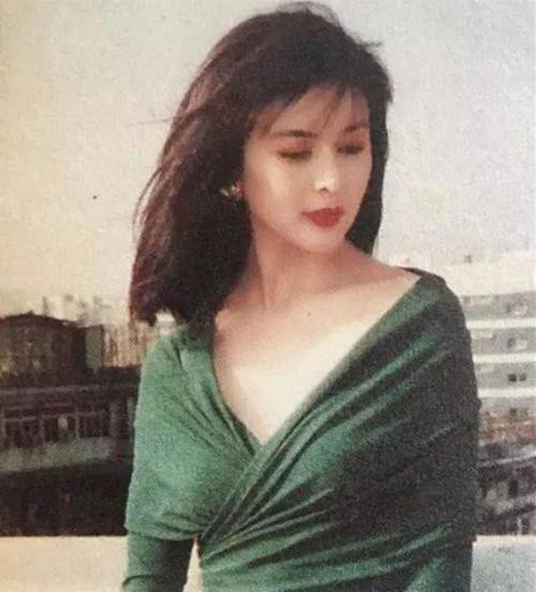 10 tường thành nhan sắc Hong Kong không thể lật đổ: Người khiến Lưu Đức Hoa si mê, Lê Tư và Vương Tổ Hiền thần thánh-21