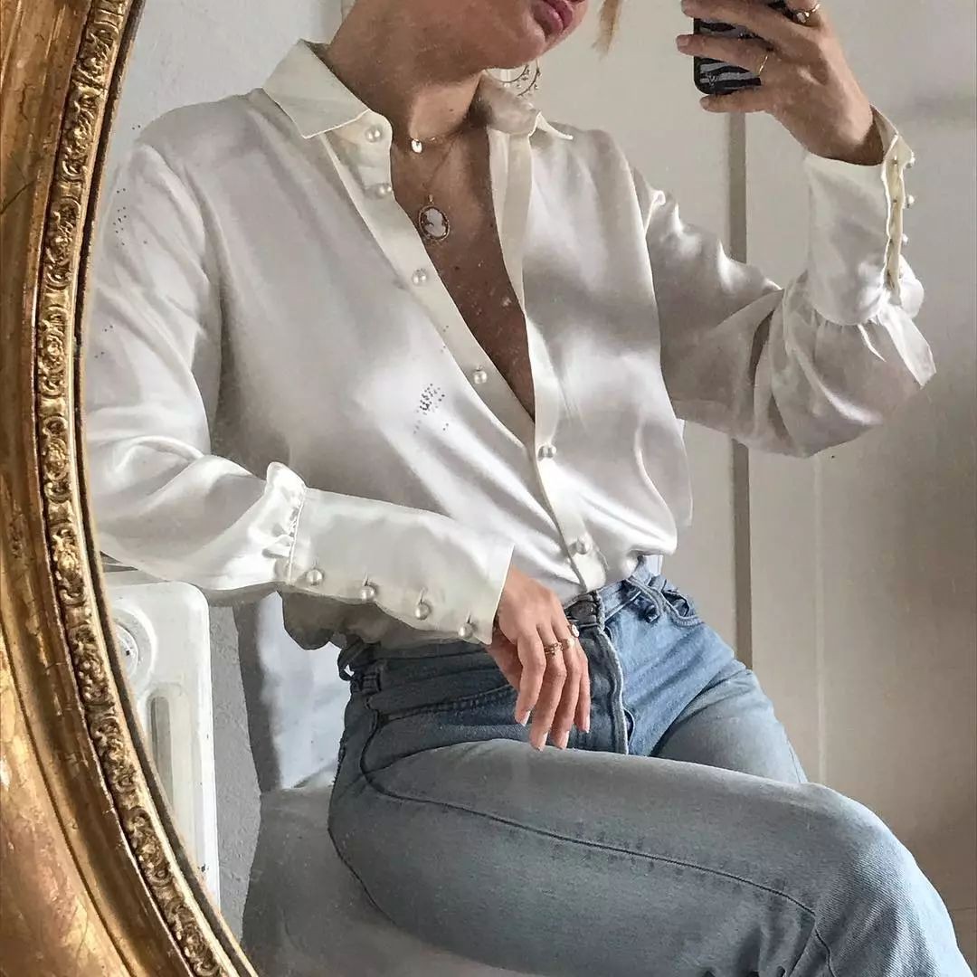 Diện đồ bình dân mà vẫn đẳng cấp, đó là vì phụ nữ Pháp luôn ưu tiên cho những item có họa tiết và chất liệu này-13