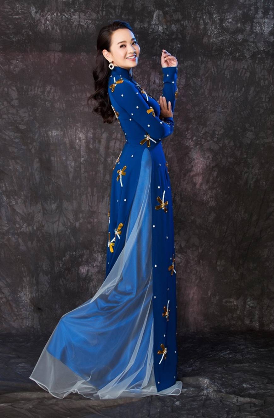 Bà mẹ đẫm nước mắt Hoài An ấn tượng với vẻ ngoài trẻ trung lấn át cả thiếu nữ khi diện áo dái thướt tha-11